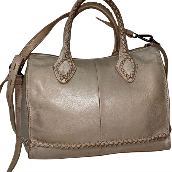 Lucky Brand Handbags - Lucky Brang •Tan Leather Purse